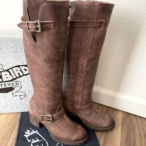 Freebird Lug Sole Cody Boot in Box Distressed Brown EUC Size 7-7.5